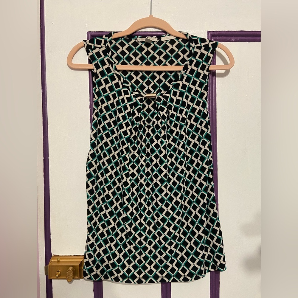 Dana Buchanan Green White & Blck Top Size M